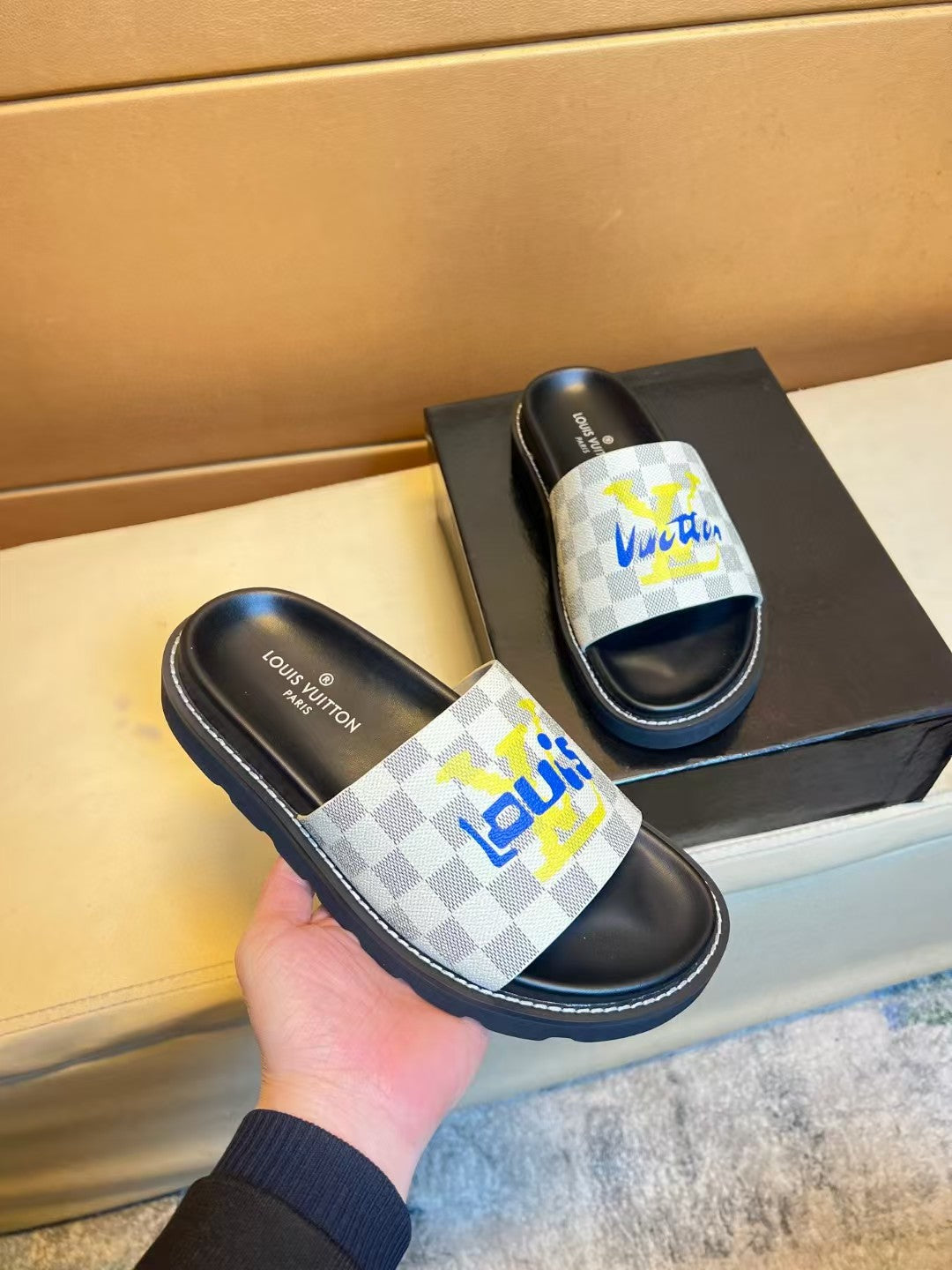 Hot selling men's slippers and shoes