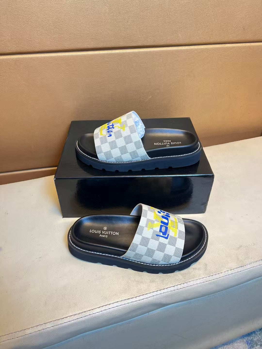 Hot selling men's slippers and shoes
