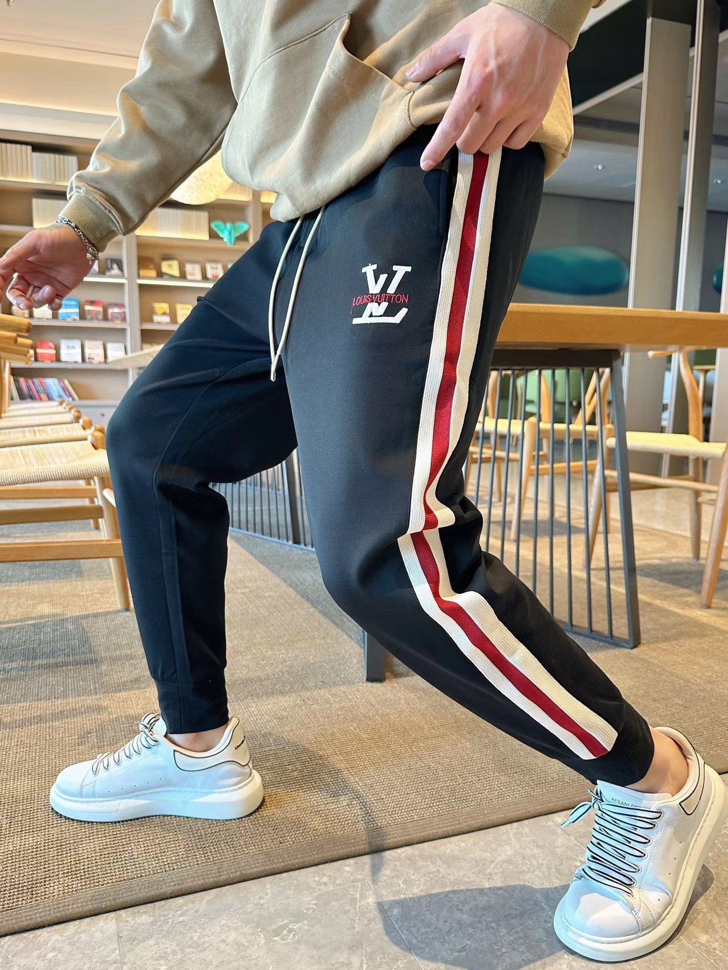 24SS Three vertical sports pattern pants