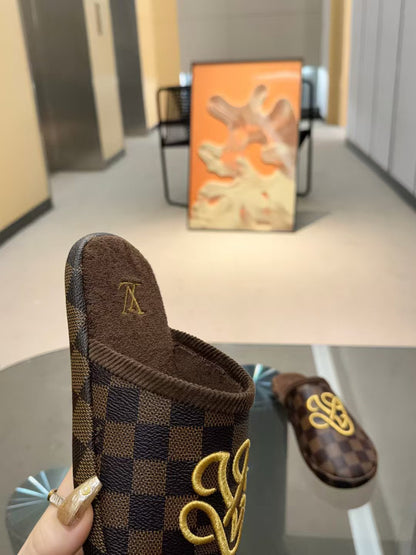Latest couple slippers