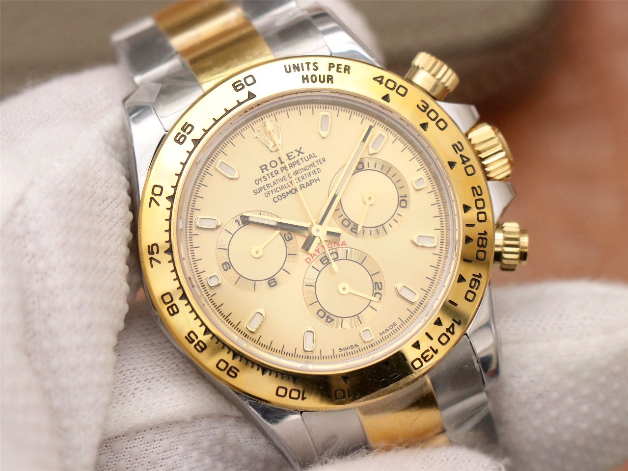 CLASSICAL WATCH--Yellow gold-40mm