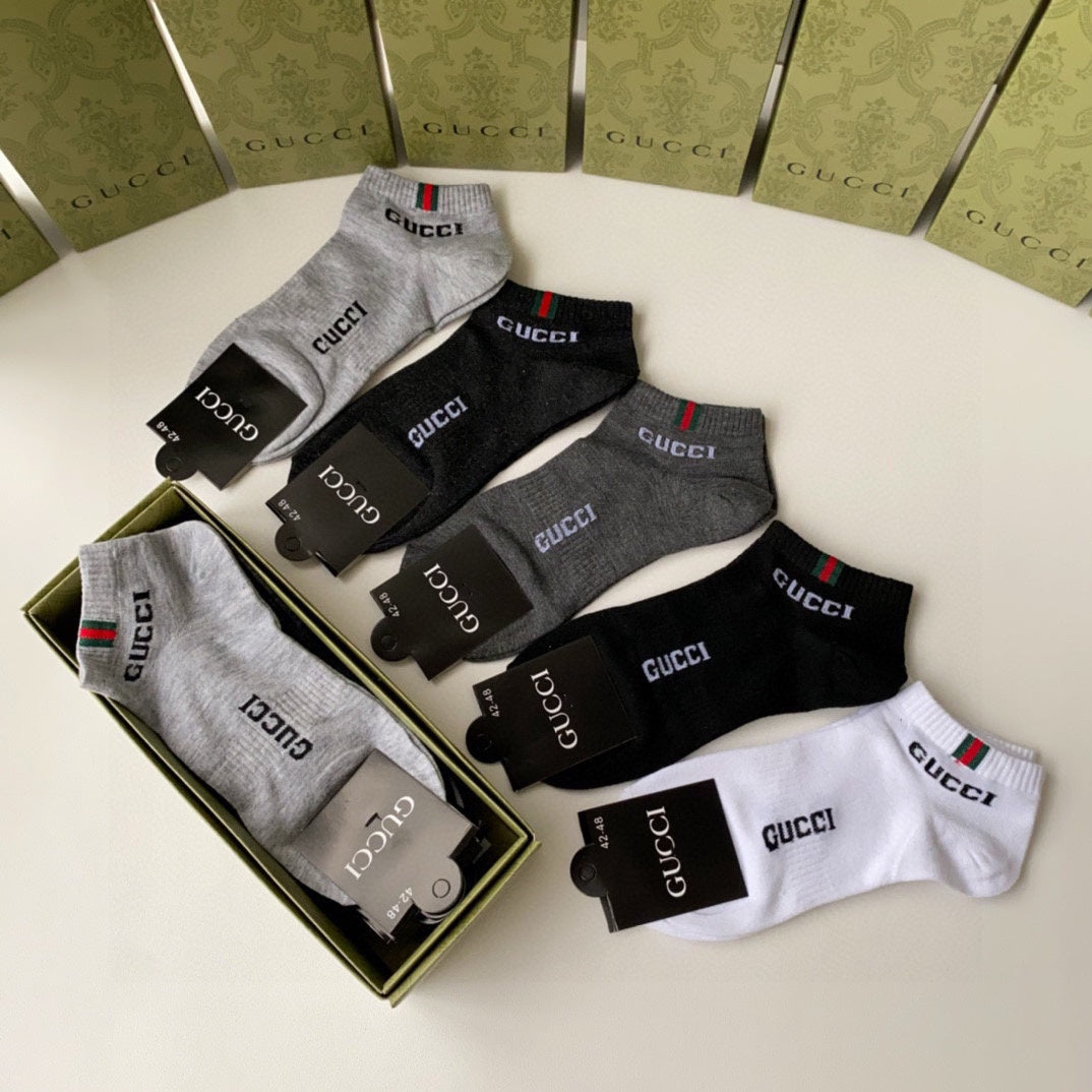 New short and medium-length pile socks