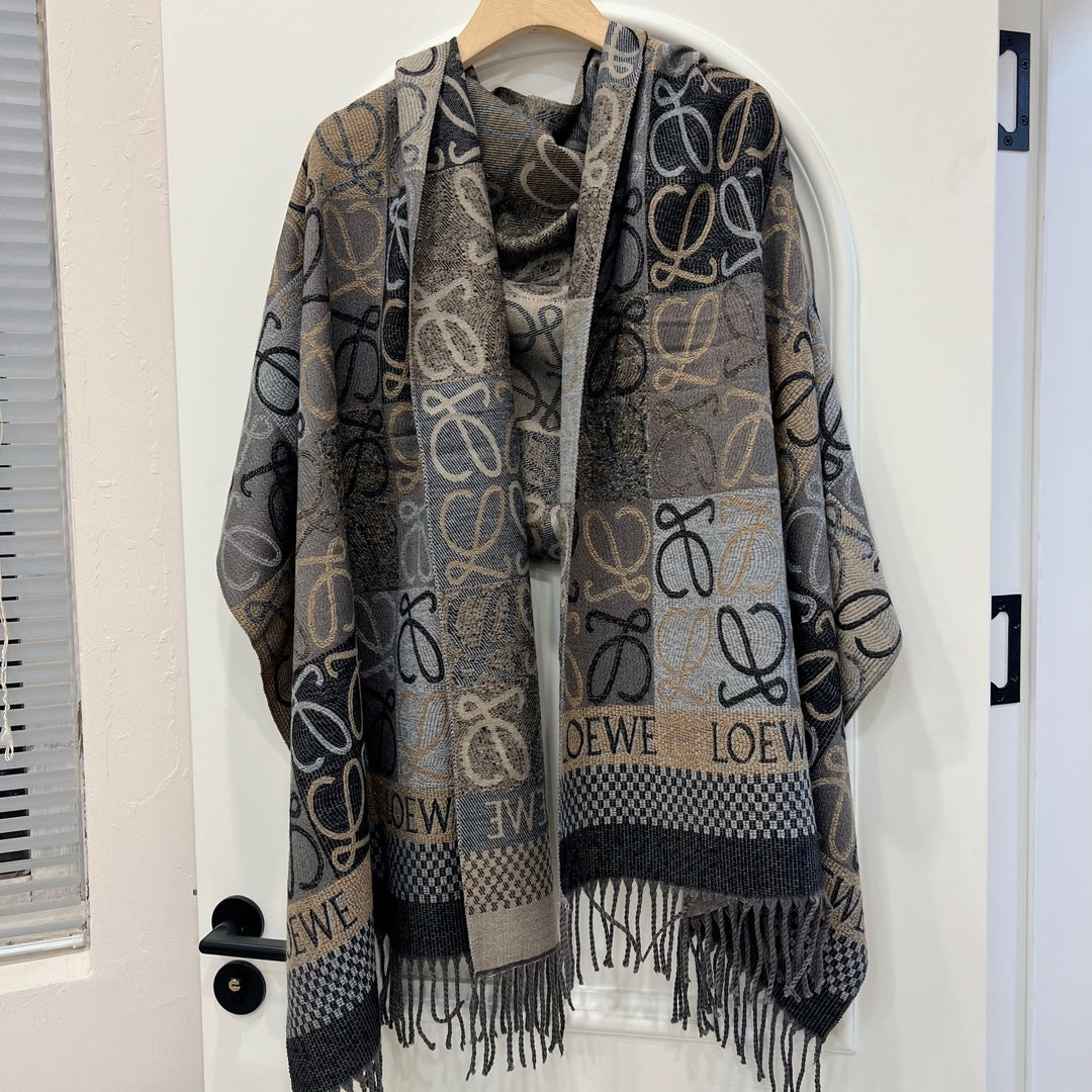 New autumn and winter scarves