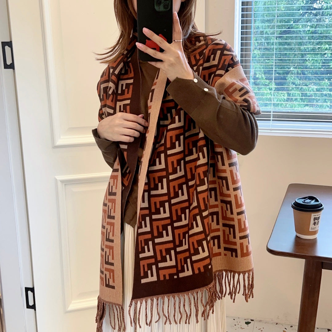 New autumn and winter scarves