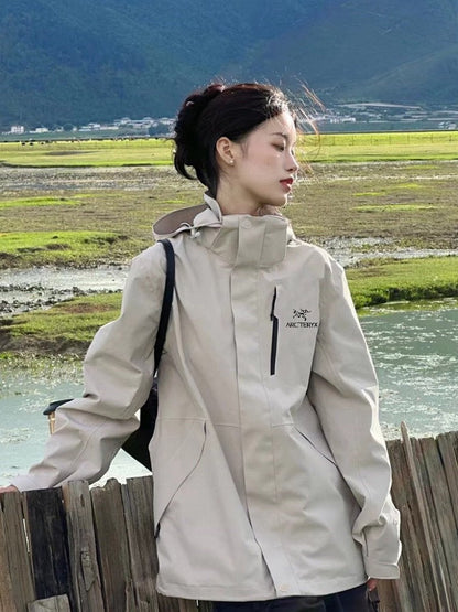 Outdoor high-end three-in-one warm jacket