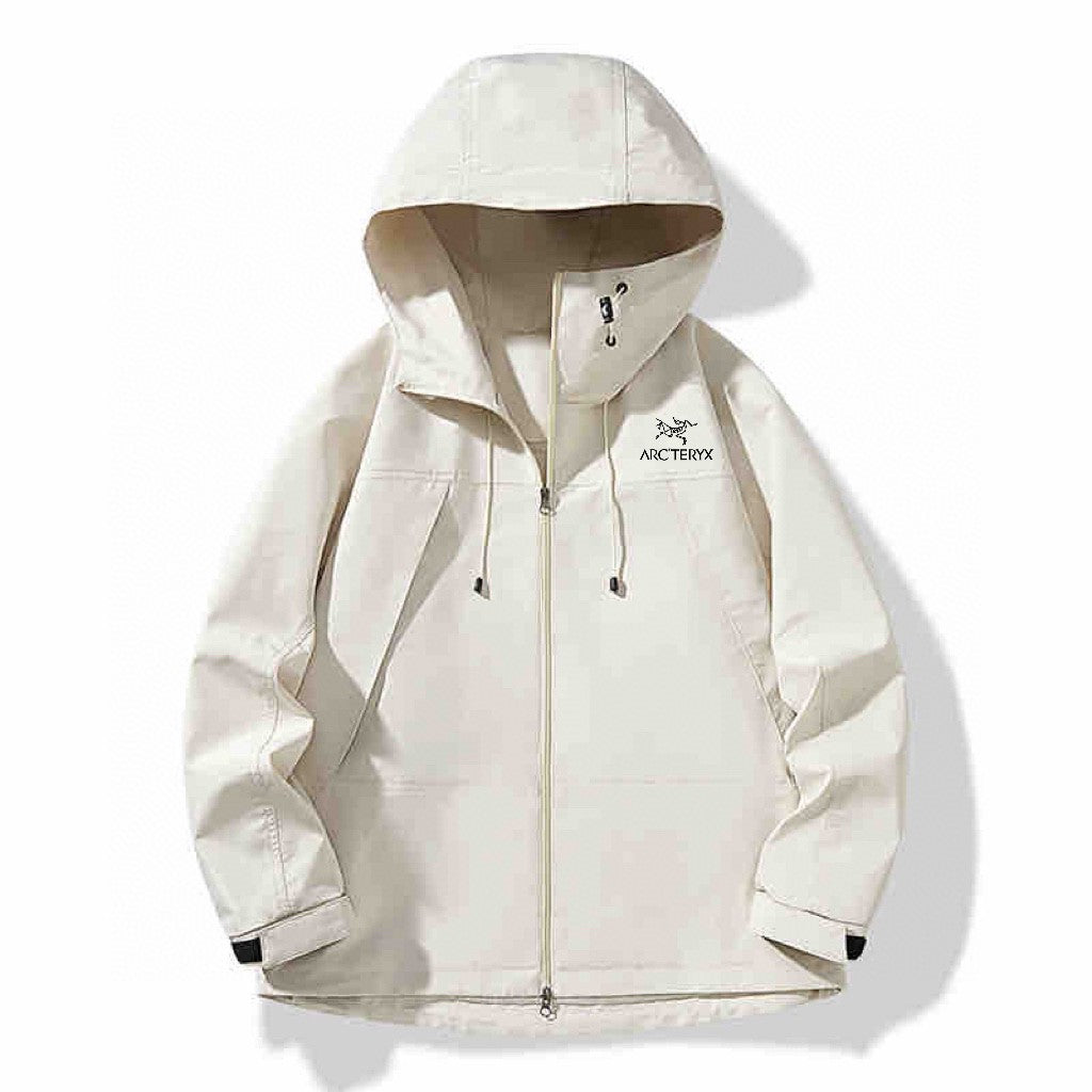 Hooded Jacket with Three-Dimensional Pockets