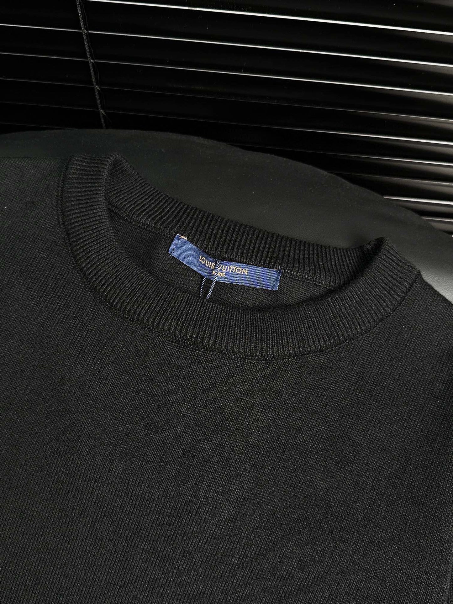 New cotton crew neck sweater with contrast jacquard logo knit