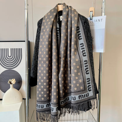 New autumn and winter scarves