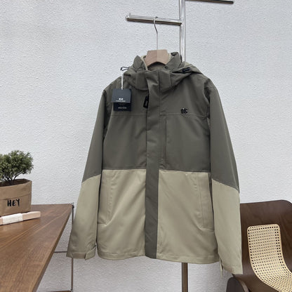 Warm mountaineering jacket