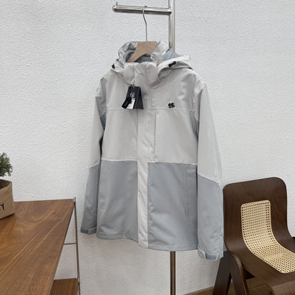 Warm mountaineering jacket