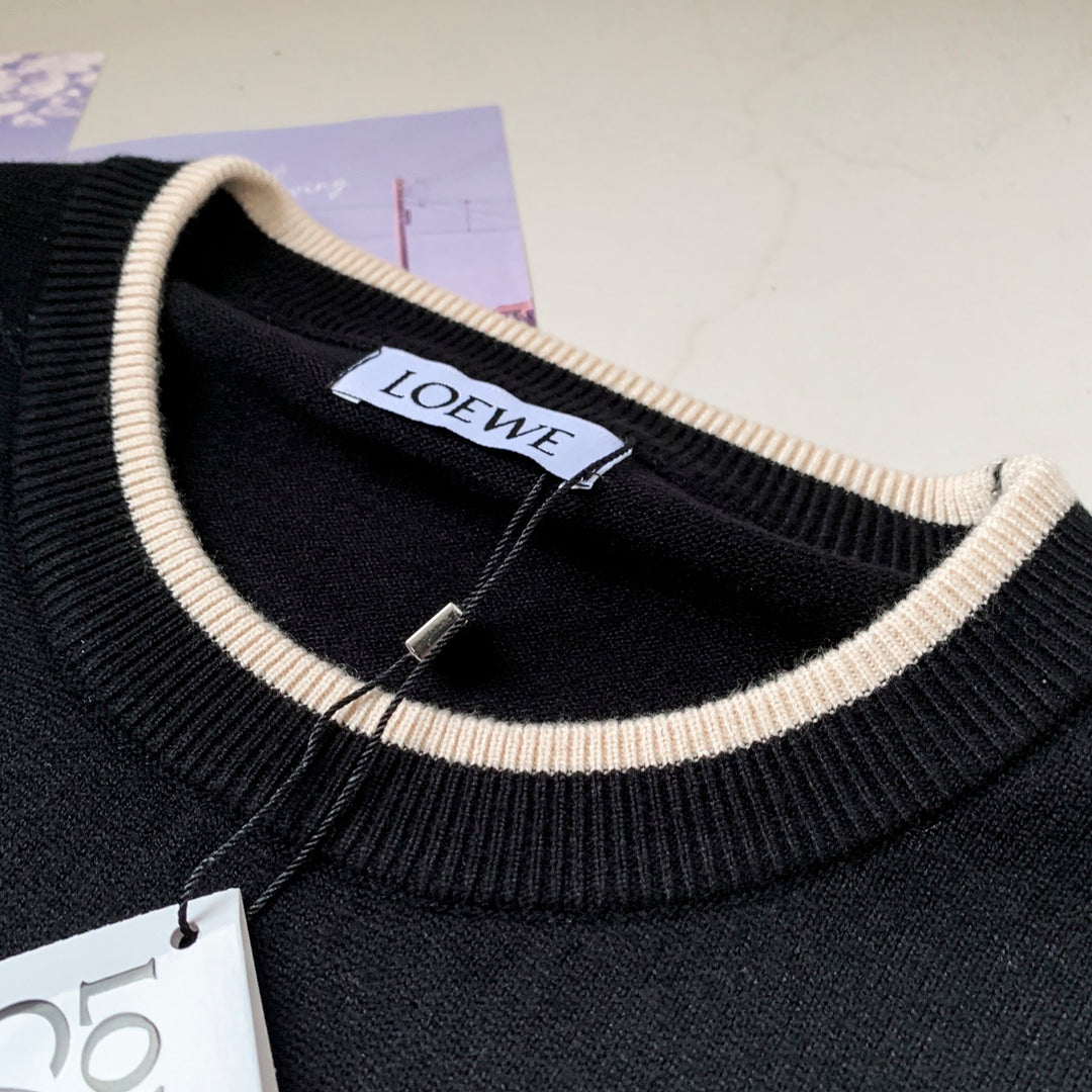 New knitted jacquard logo sweater