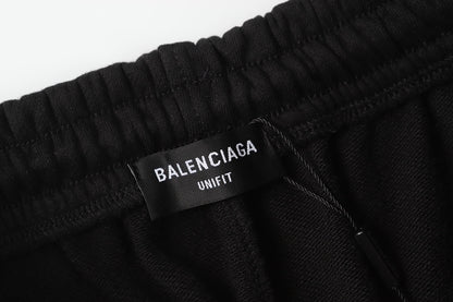 Three-dimensional lock embroidered sweatpants