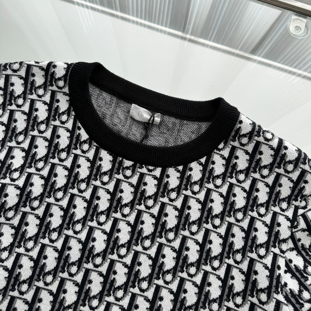 autumn and winter full print crew neck sweater