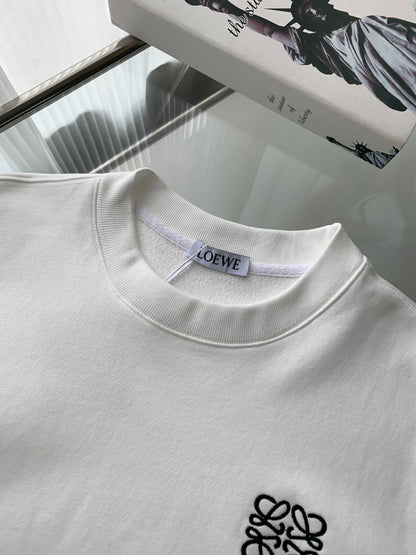 Round neck sweatshirt with embroidered logo