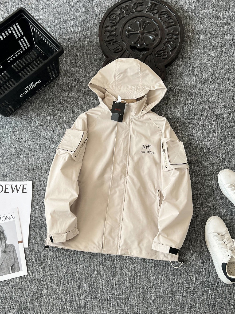 Outdoor windproof and waterproof hooded jacket for couples