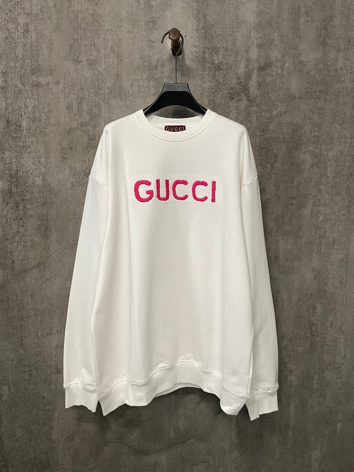 Pink Letter Embroidery Round Neck Long Sleeve Pullover Sweatshirt