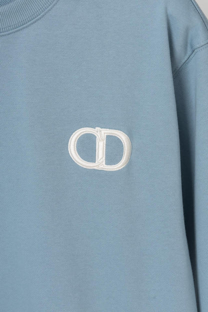 Badge embroidered crew neck sweatshirt