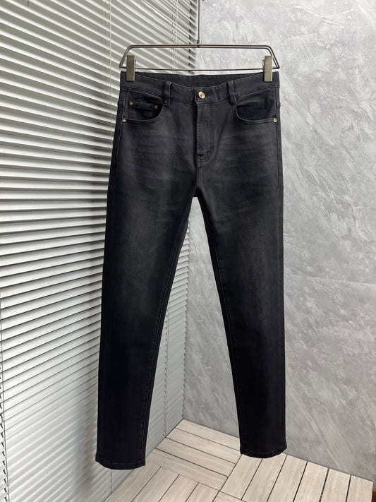 Casual slightly stretch slim jeans