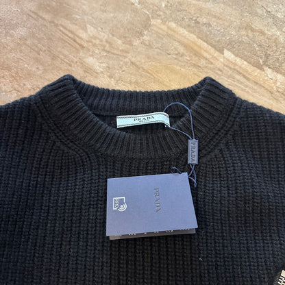 Crewneck knitted sweater