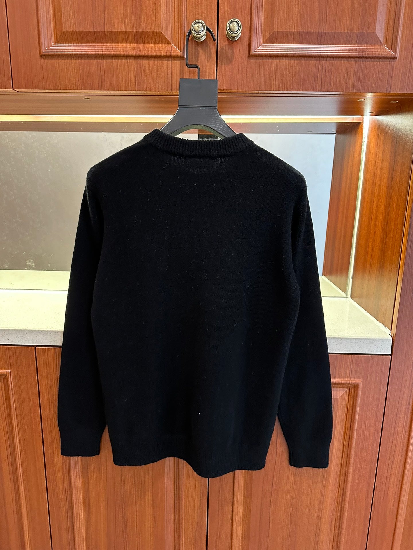 Crewneck knitted sweater