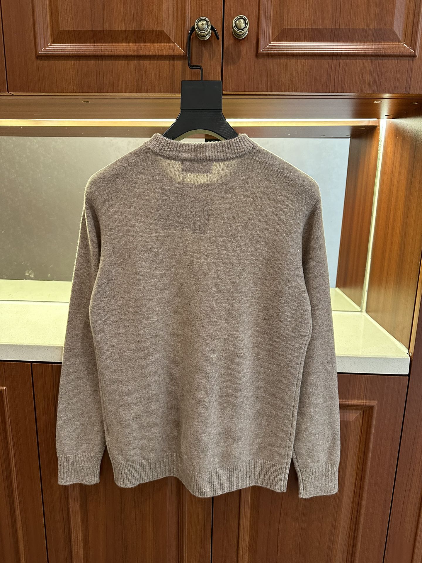 Crewneck knitted sweater