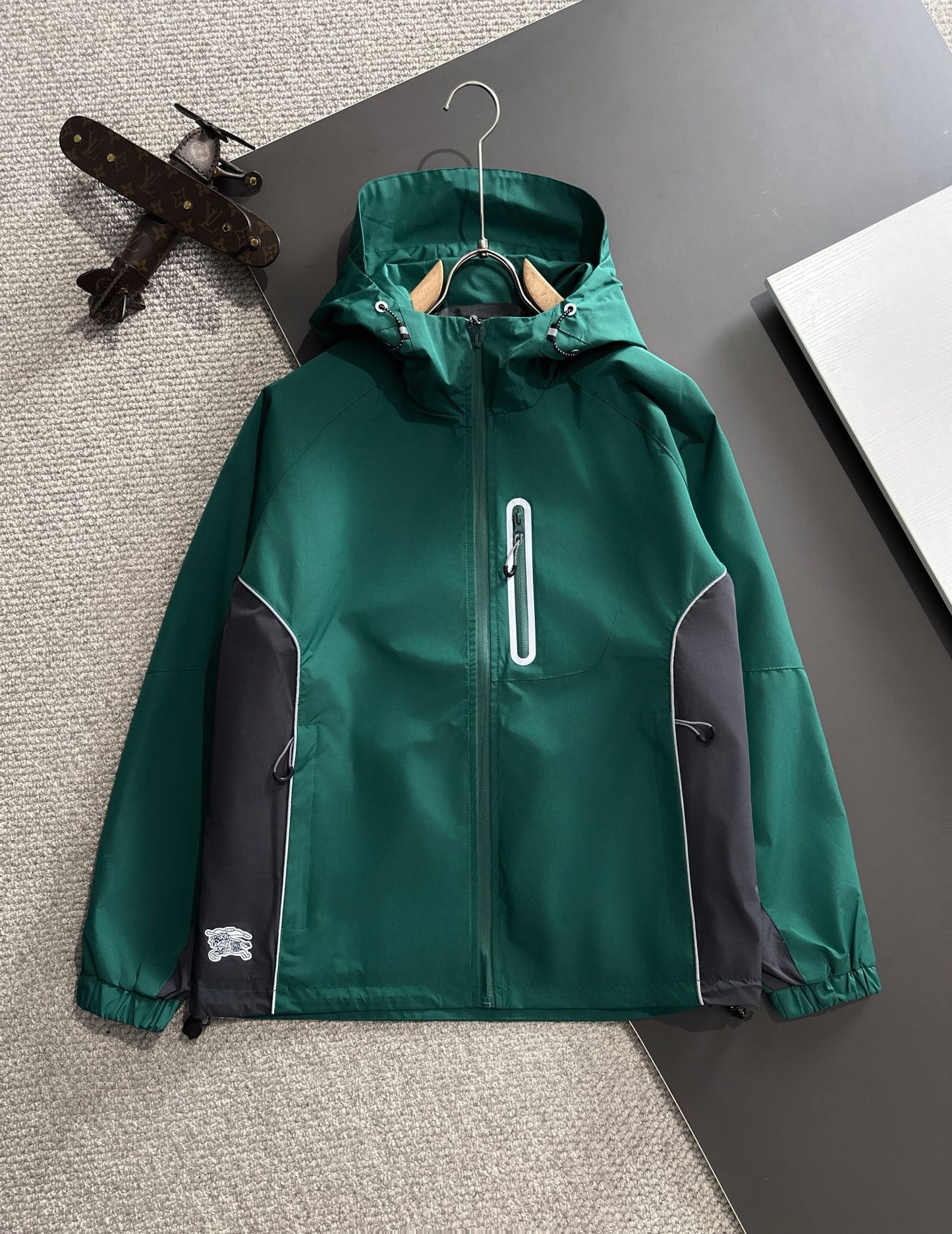 Zip-up hooded windbreaker jacket