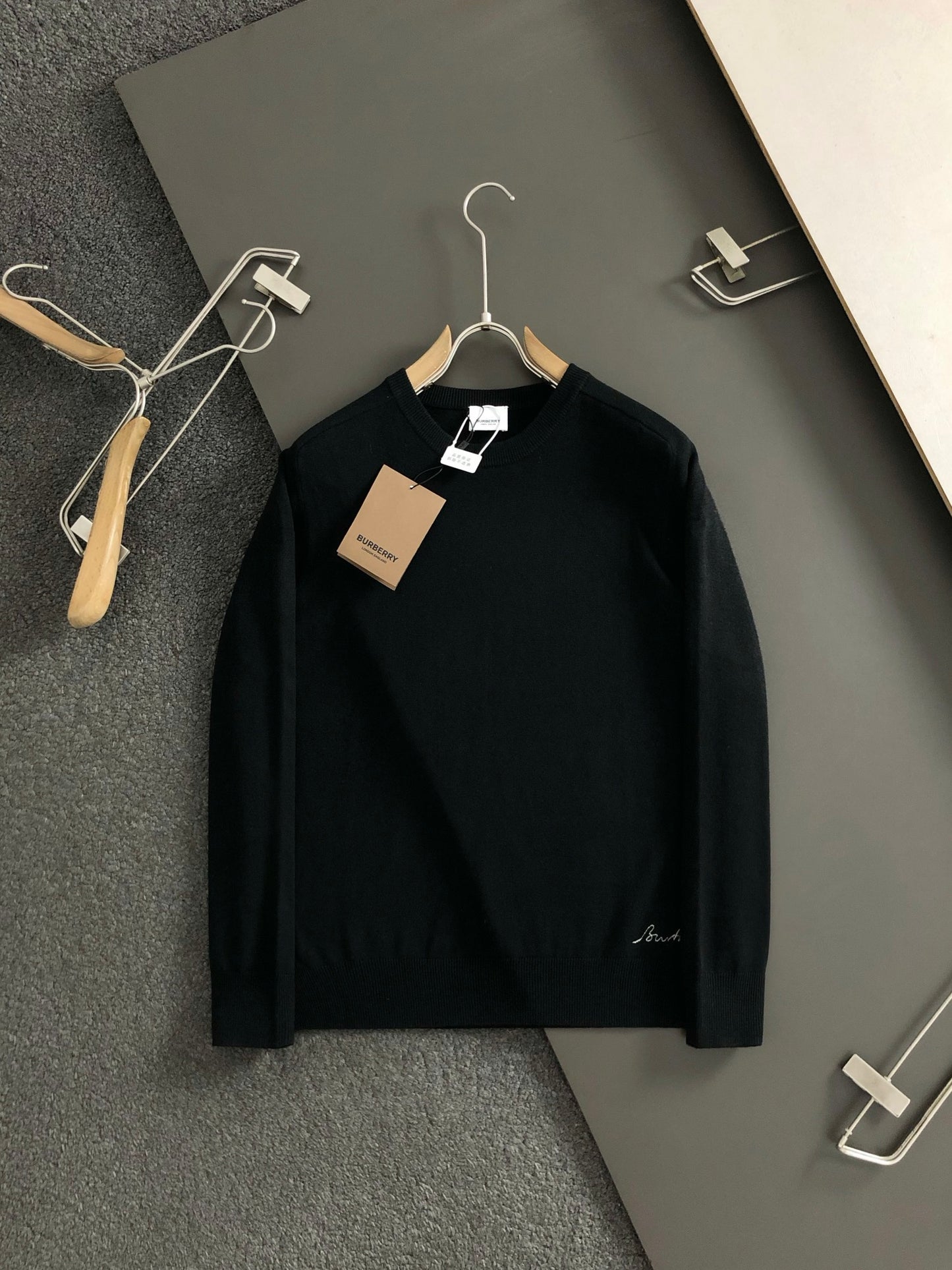 Crew neck knitted sweatshirt