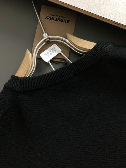 Crew neck knitted sweatshirt